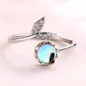 “NEW” Mermaid Tail Ring w/ Moonstone SZ 6